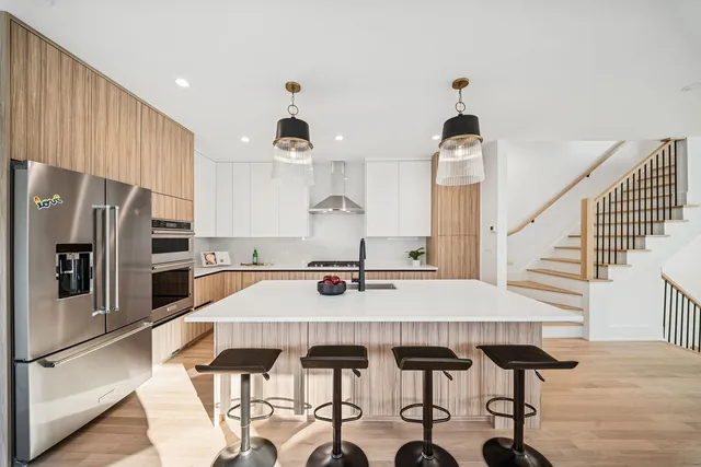 $839,000 | 706 East 41st Street, Chicago, IL 60653