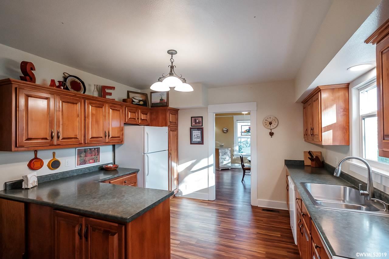7625 Buena Vista Road Independence, OR 97351 - Photo 11 of 42 Gallery Image 11