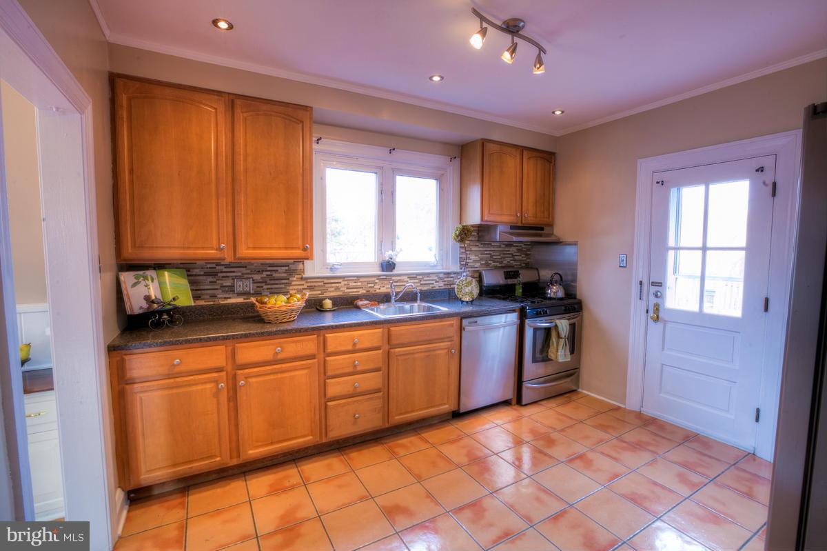 628 Anneslie Road Baltimore, MD 21212 - Photo 9 of 30 Kitchen