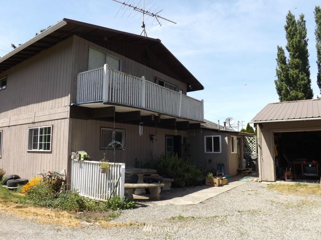 12891 Satterlee Road Anacortes, WA 98221 - Photo 4 of 14 Gallery Image 4