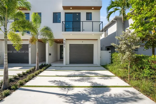 $9,500 | 701 Southwest 17th Street, Unit 701, Fort Lauderdale, FL 33315