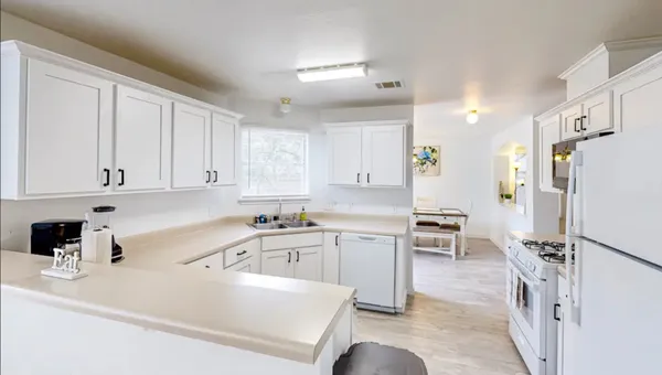 $2,450 | 200 Ashford Park Boulevard, Buda, TX 78610