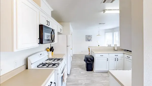 $2,450 | 200 Ashford Park Boulevard, Buda, TX 78610