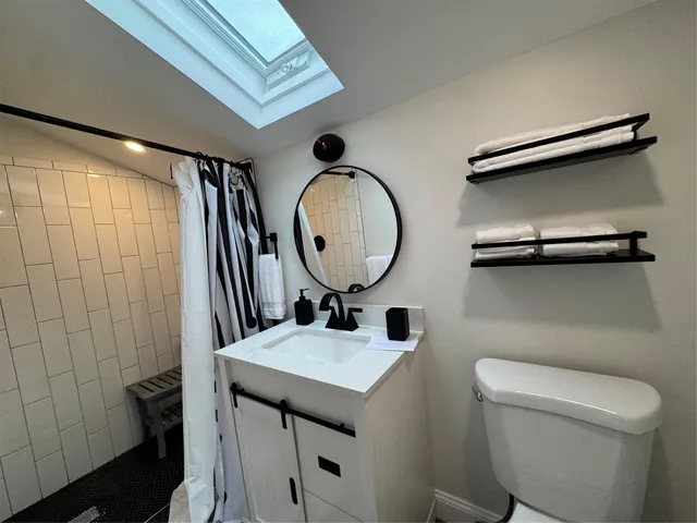 $4,285 | 21 N Walk, Riverhead, NY 11901