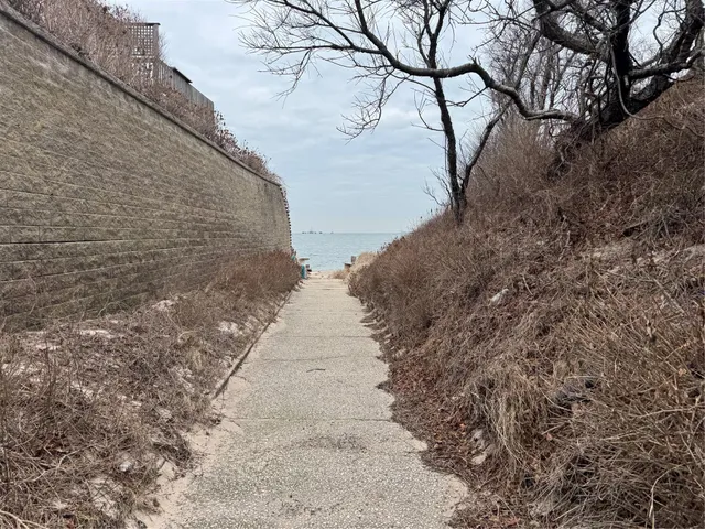 $4,285 | 21 N Walk, Riverhead, NY 11901