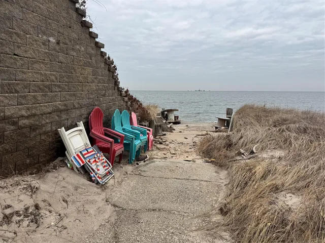 $4,285 | 21 N Walk, Riverhead, NY 11901