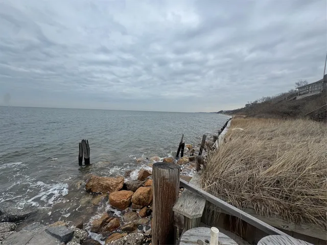 $4,285 | 21 N Walk, Riverhead, NY 11901