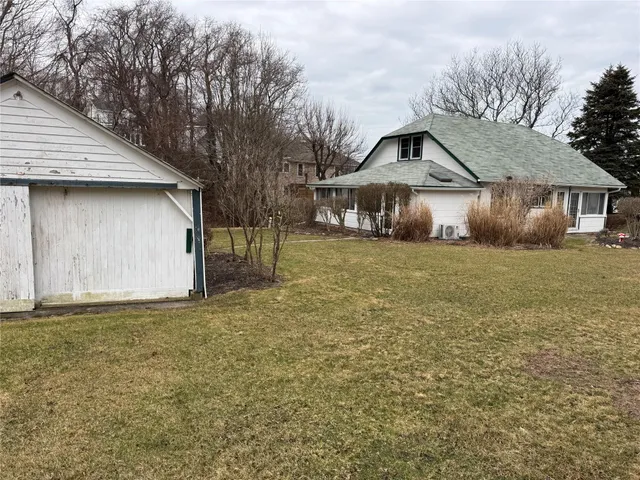 $4,285 | 21 N Walk, Riverhead, NY 11901