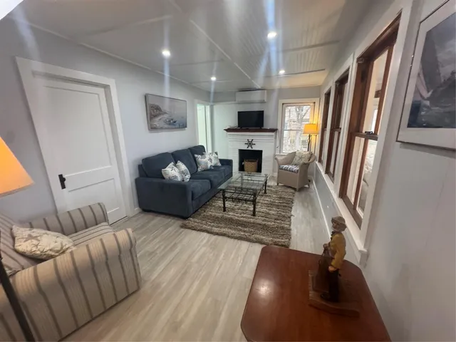 $4,285 | 21 N Walk, Riverhead, NY 11901