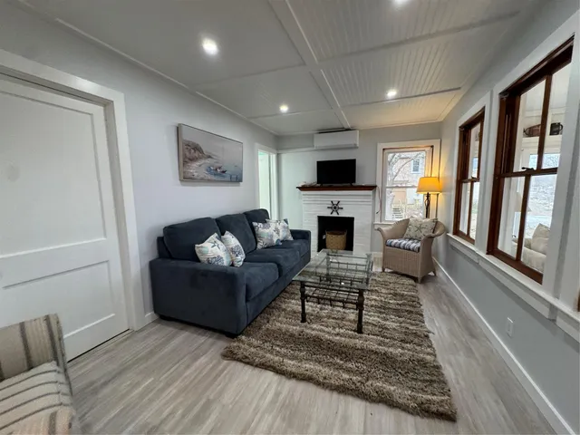 $4,285 | 21 N Walk, Riverhead, NY 11901