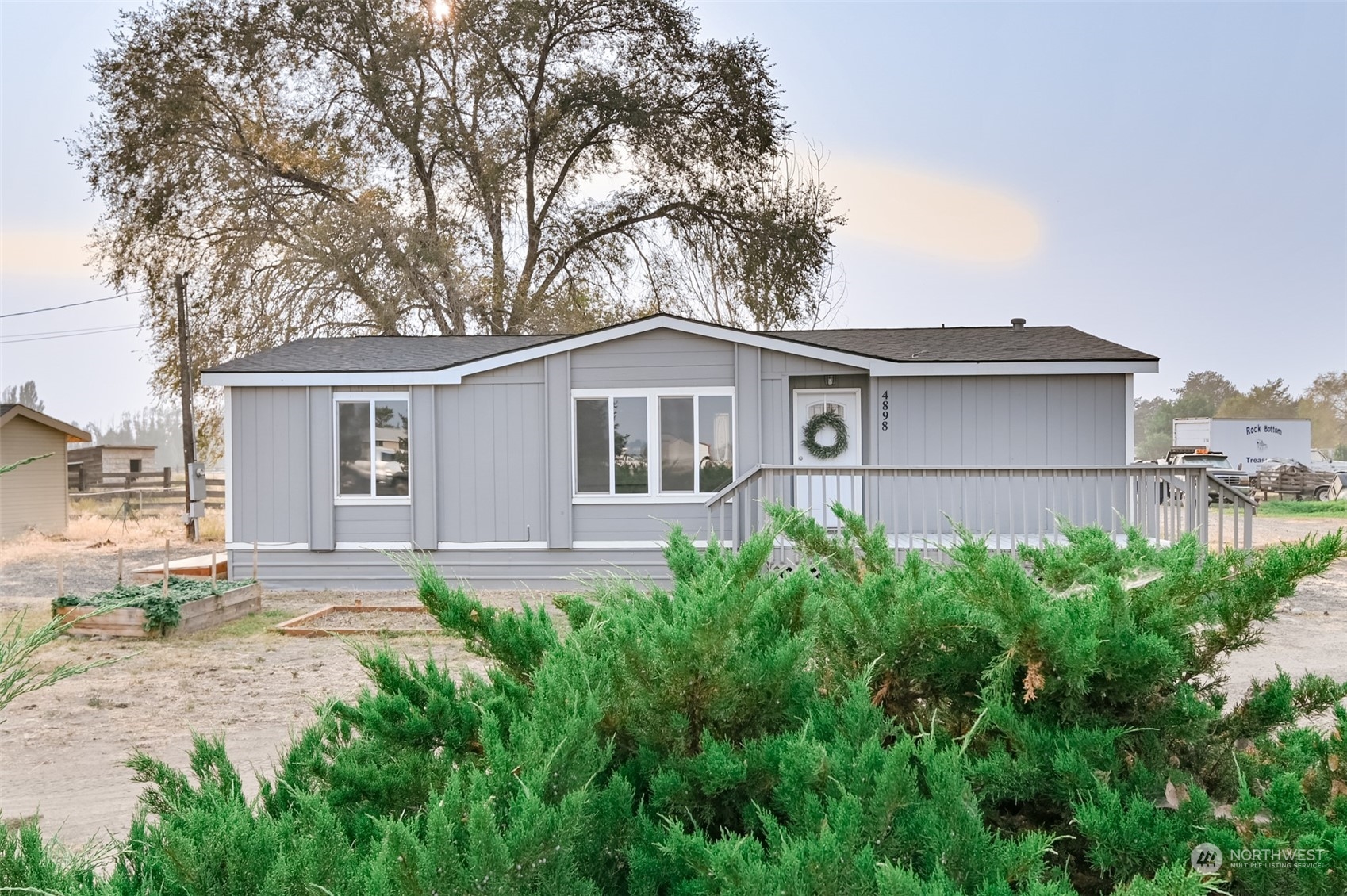 4898 Stratford Road Northeast Moses Lake, WA 98837 - Photo 1 of 40 Gallery Image 1
