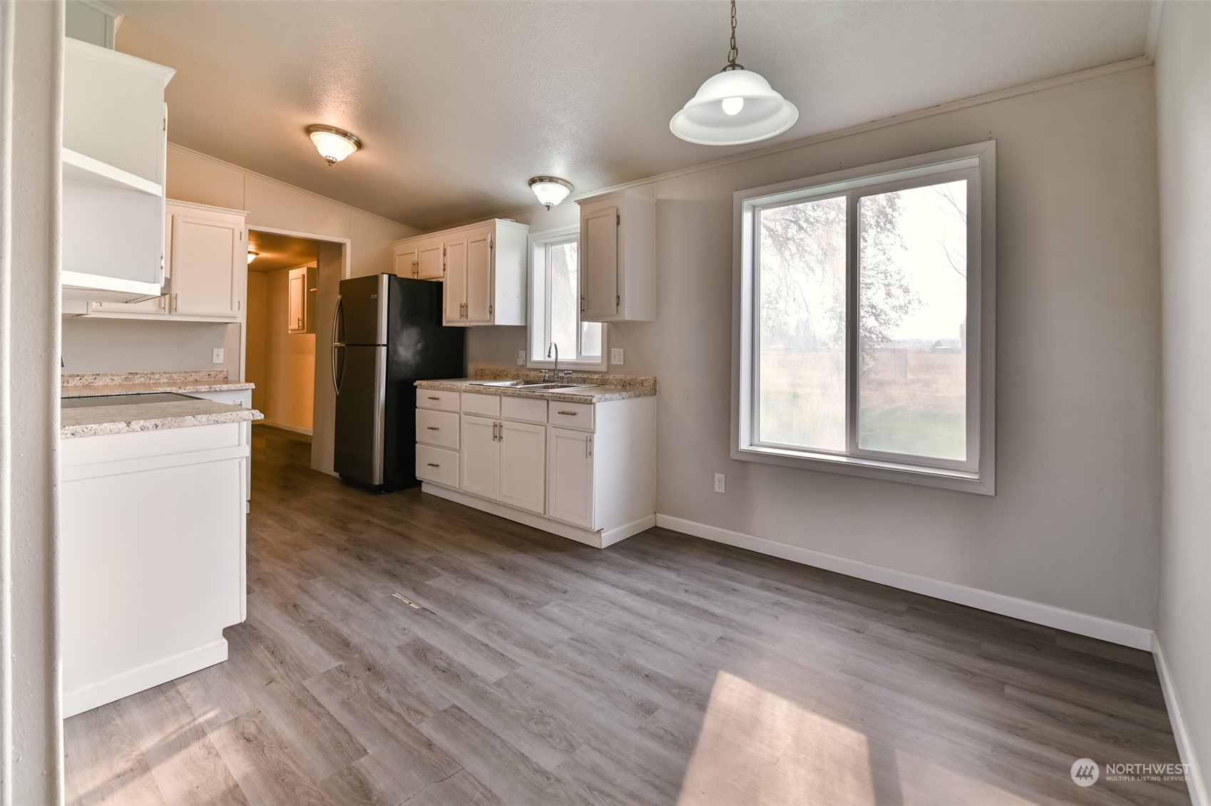 4898 Stratford Road Northeast Moses Lake, WA 98837 - Photo 13 of 40 Gallery Image 13