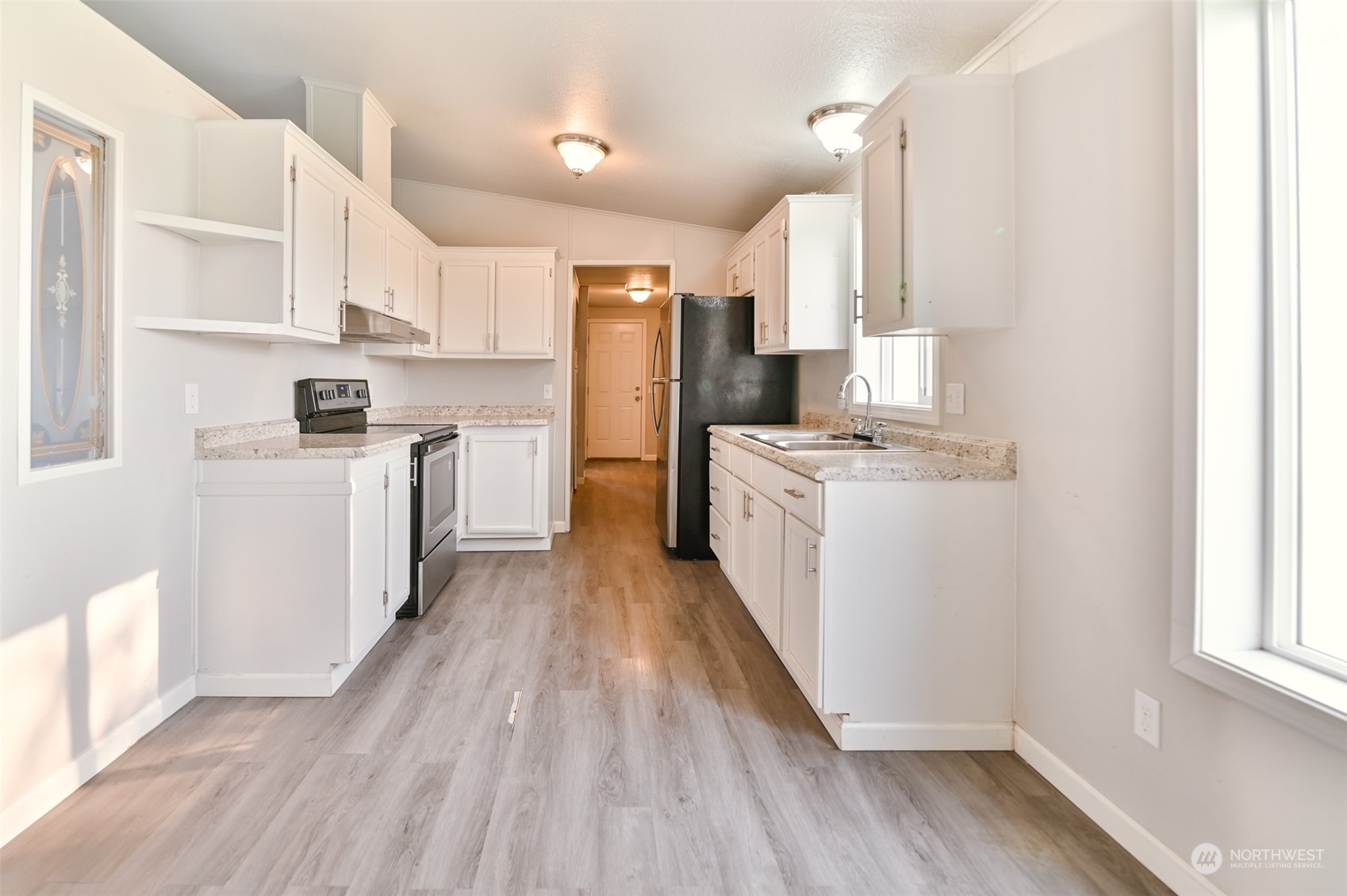 4898 Stratford Road Northeast Moses Lake, WA 98837 - Photo 14 of 40 Gallery Image 14