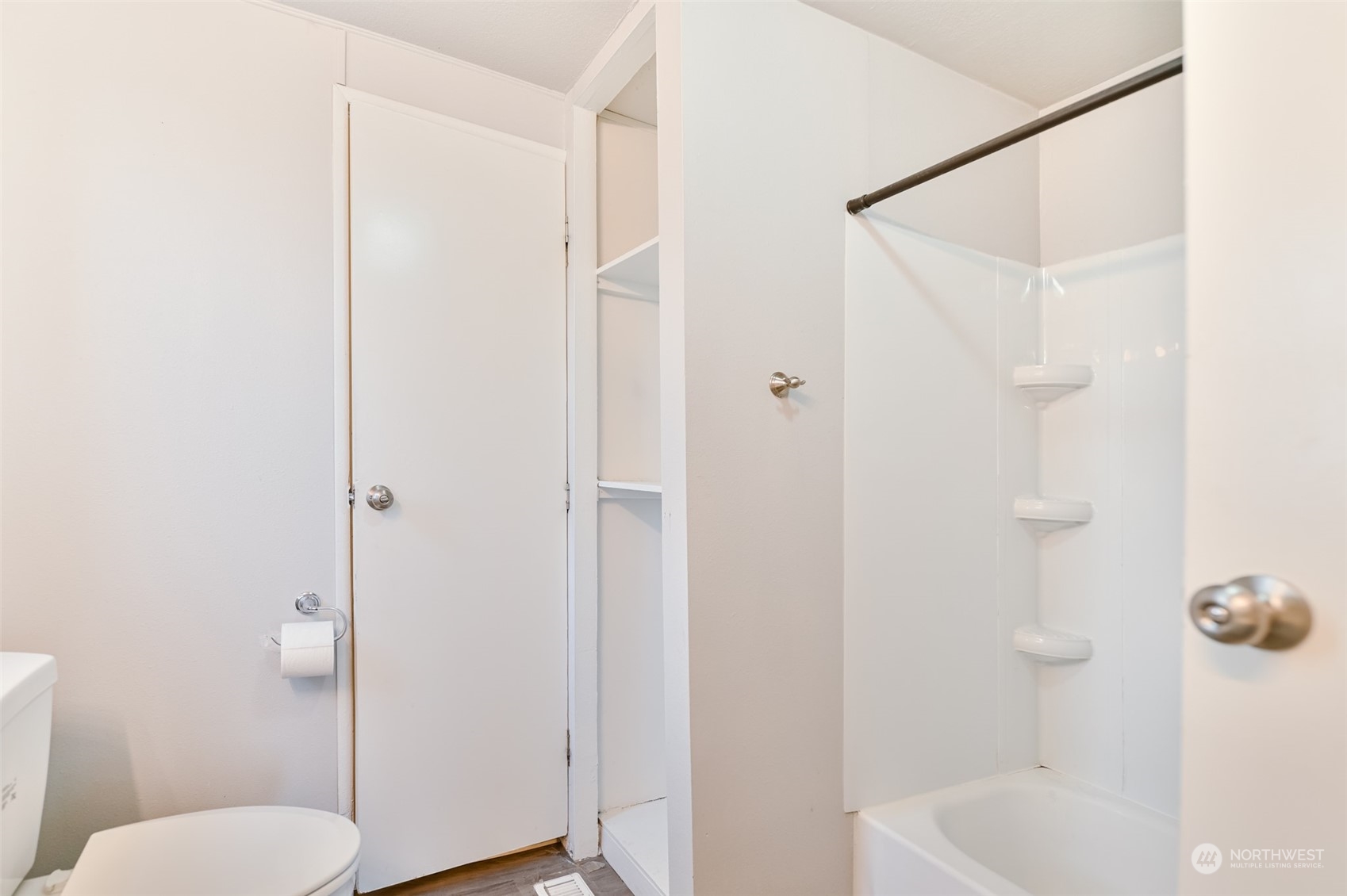 4898 Stratford Road Northeast Moses Lake, WA 98837 - Photo 21 of 40 Gallery Image 21