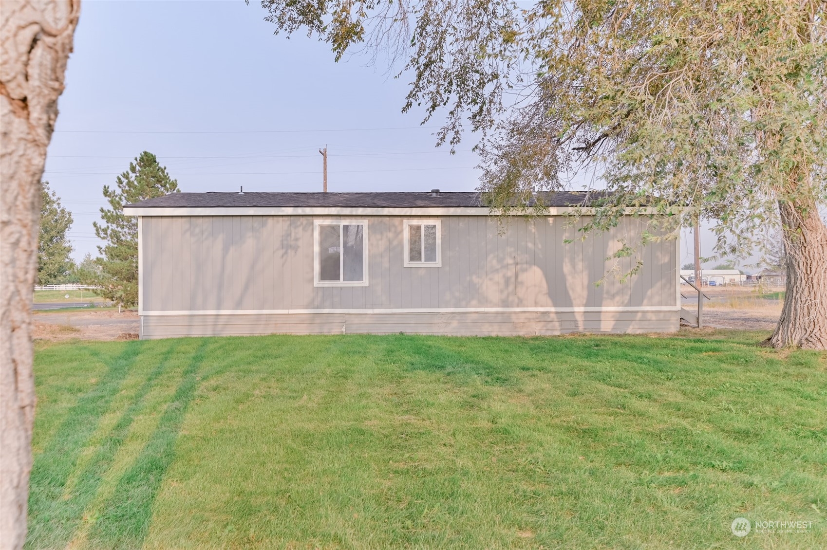 4898 Stratford Road Northeast Moses Lake, WA 98837 - Photo 6 of 40 Gallery Image 6