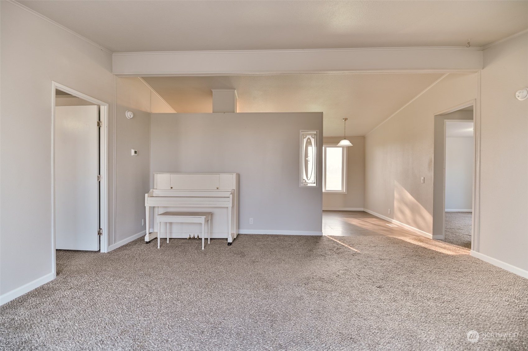 4898 Stratford Road Northeast Moses Lake, WA 98837 - Photo 7 of 40 Gallery Image 7