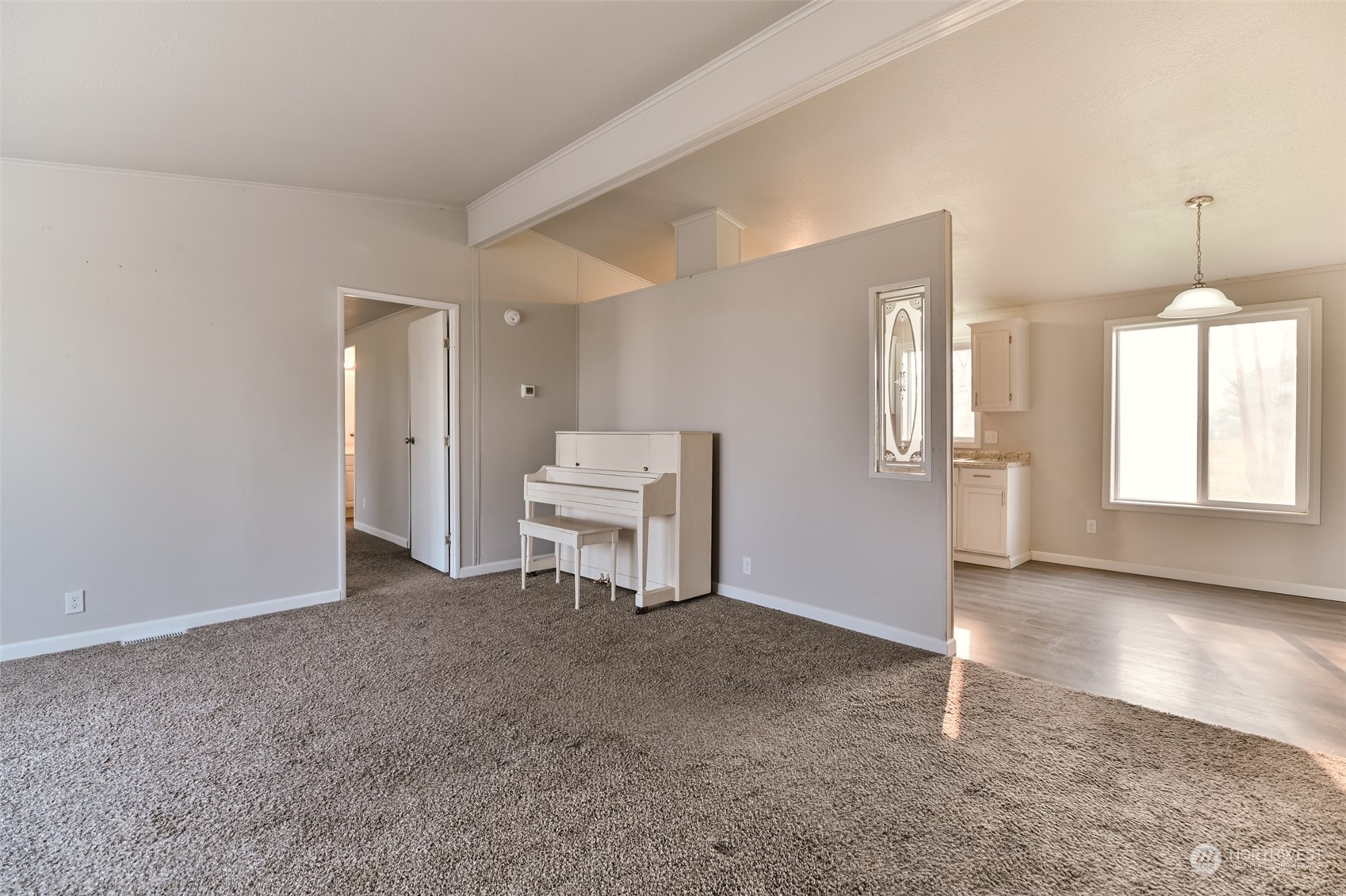 4898 Stratford Road Northeast Moses Lake, WA 98837 - Photo 9 of 40 Gallery Image 9