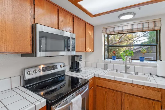 $675,000 | 4055 Eagle Street, Unit 102, San Diego, CA 92103