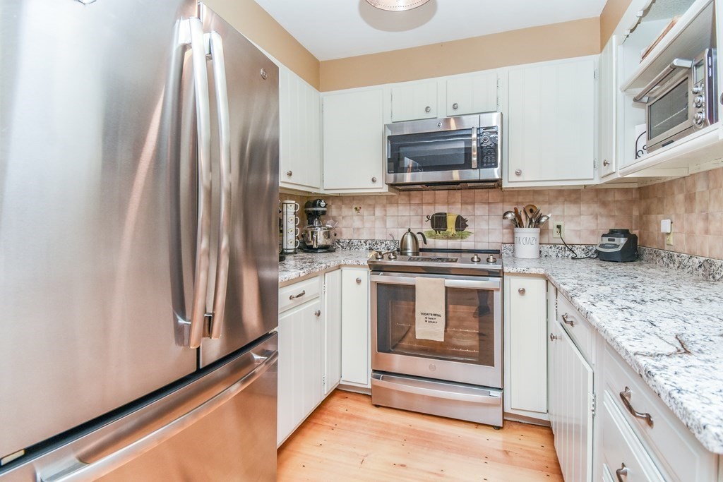 109 Hayden Rowe Street Hopkinton, MA 01748 - Photo 14 of 42