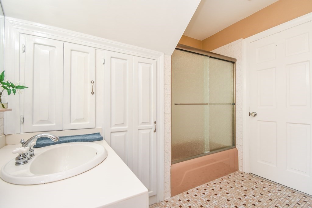 109 Hayden Rowe Street Hopkinton, MA 01748 - Photo 23 of 42