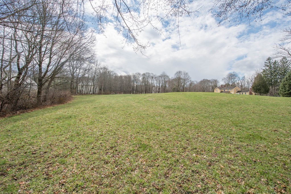 819 Boston Post Road Weston, MA 02493 - Photo 4 of 11