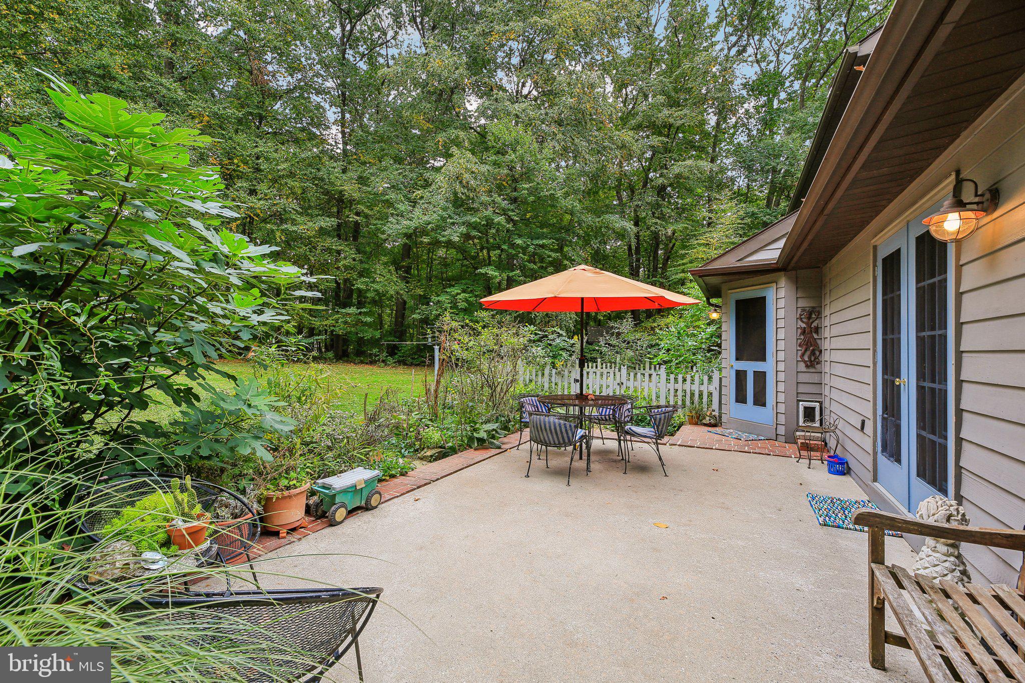 1076 Kings Row Road Oxford, PA 19363 - Photo 57 of 85 Patio