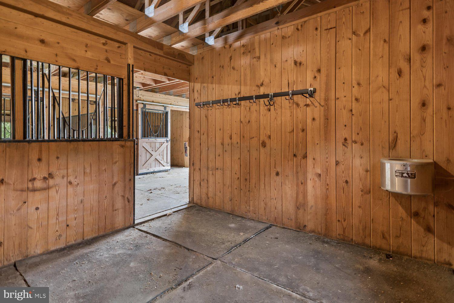 313 Wye Road Queenstown, MD 21658 - Photo 115 of 132 Spacious barn interior with rustic charm.