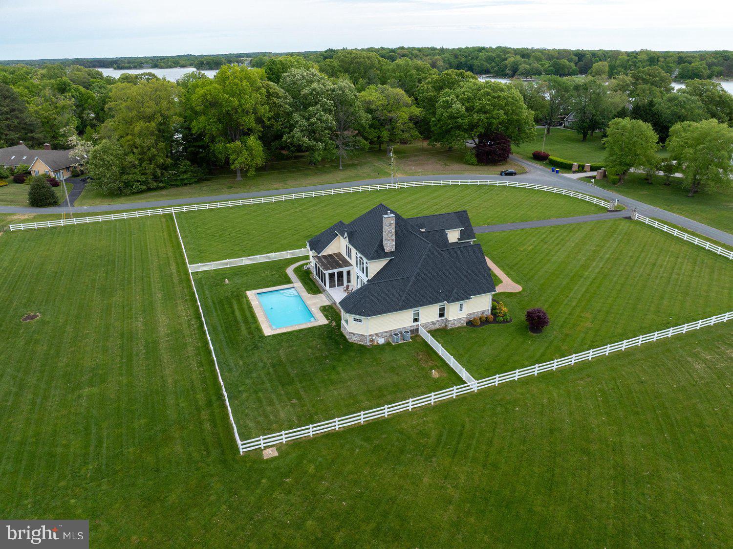 313 Wye Road Queenstown, MD 21658 - Photo 14 of 132 Spacious estate with lush green surroundings.