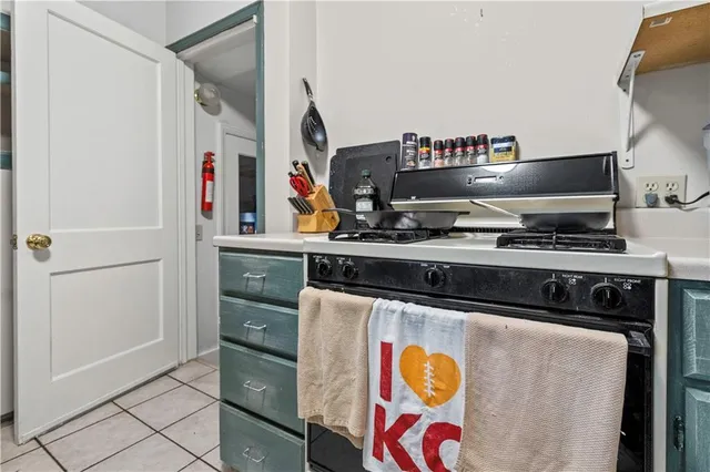 $301,000 | 2004 West 72nd Terrace, Prairie Village, KS 66208