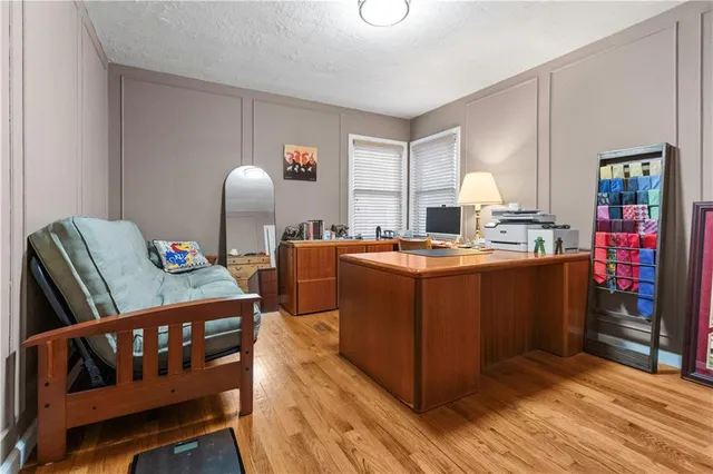 $301,000 | 2004 West 72nd Terrace, Prairie Village, KS 66208