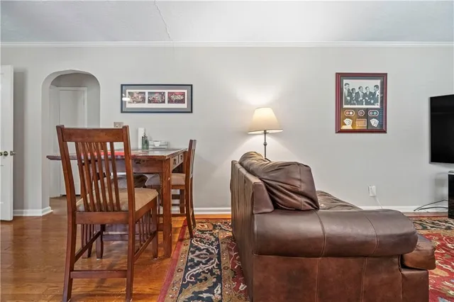 $301,000 | 2004 West 72nd Terrace, Prairie Village, KS 66208