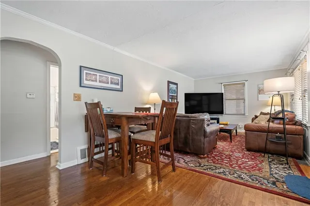 $301,000 | 2004 West 72nd Terrace, Prairie Village, KS 66208