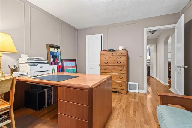 $301,000 | 2004 West 72nd Terrace, Prairie Village, KS 66208