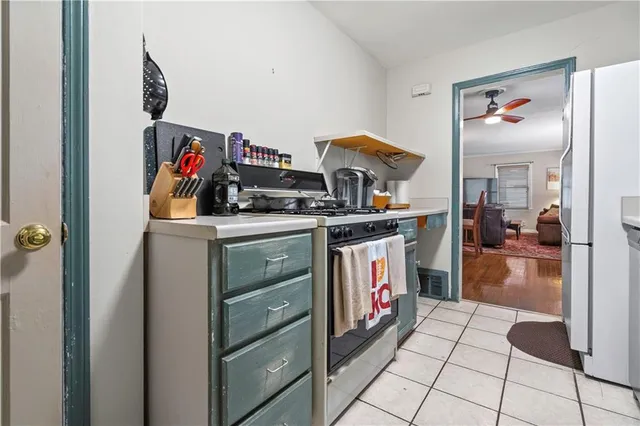 $301,000 | 2004 West 72nd Terrace, Prairie Village, KS 66208