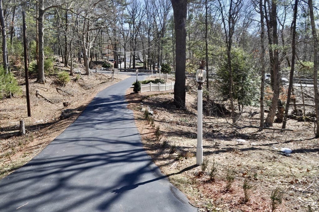 124 Hopkinton Road Upton, MA 01568 - Photo 11 of 40 Gallery Image 11