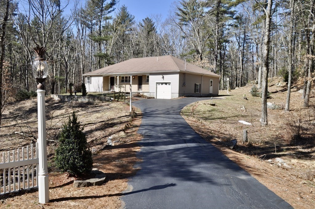 124 Hopkinton Road Upton, MA 01568 - Photo 9 of 40 Gallery Image 9