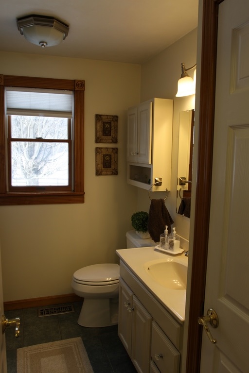 23 Jones Mill Road Richmond, VT 05477 - Photo 15 of 24