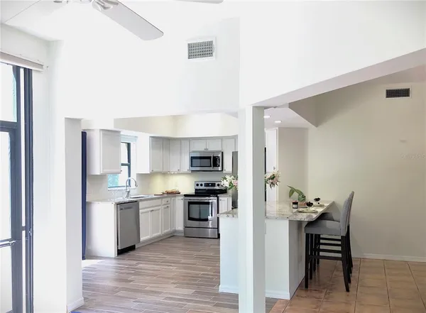 a view of empty room with window