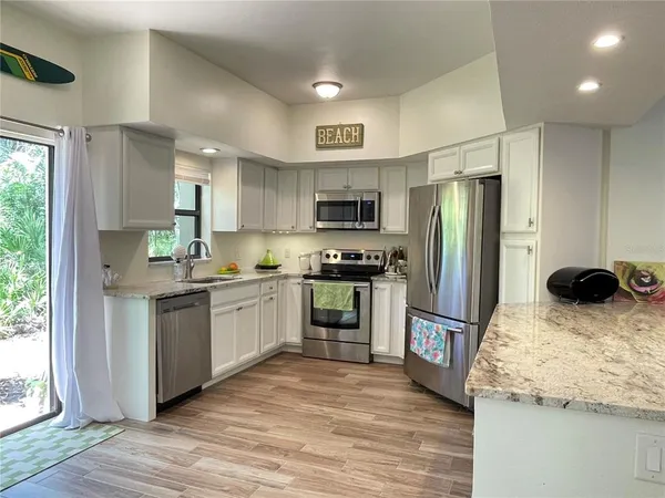 $3,250 | 1664 Starling Drive, Unit 101, Sarasota, FL 34231