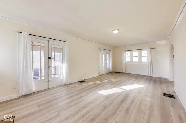 $220,000 | 518 Central Court South, Indianapolis, IN 46205