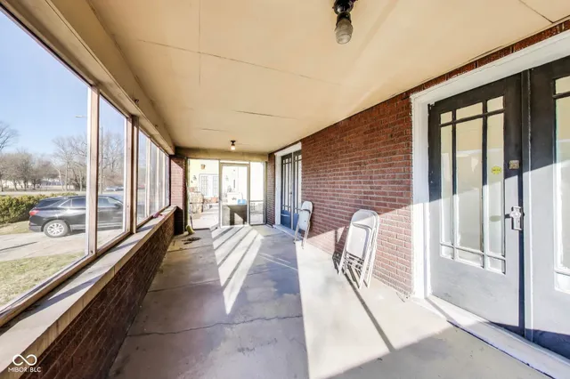 $220,000 | 518 Central Court South, Indianapolis, IN 46205