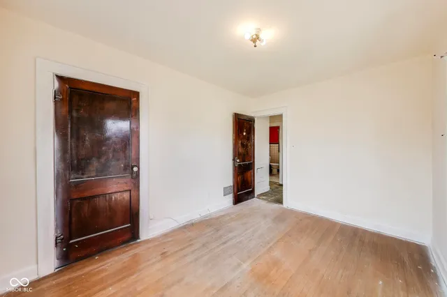 $220,000 | 518 Central Court South, Indianapolis, IN 46205