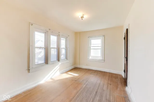 $220,000 | 518 Central Court South, Indianapolis, IN 46205