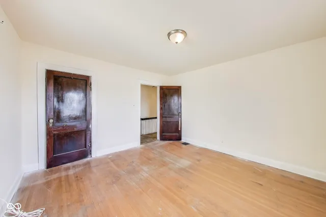 $220,000 | 518 Central Court South, Indianapolis, IN 46205