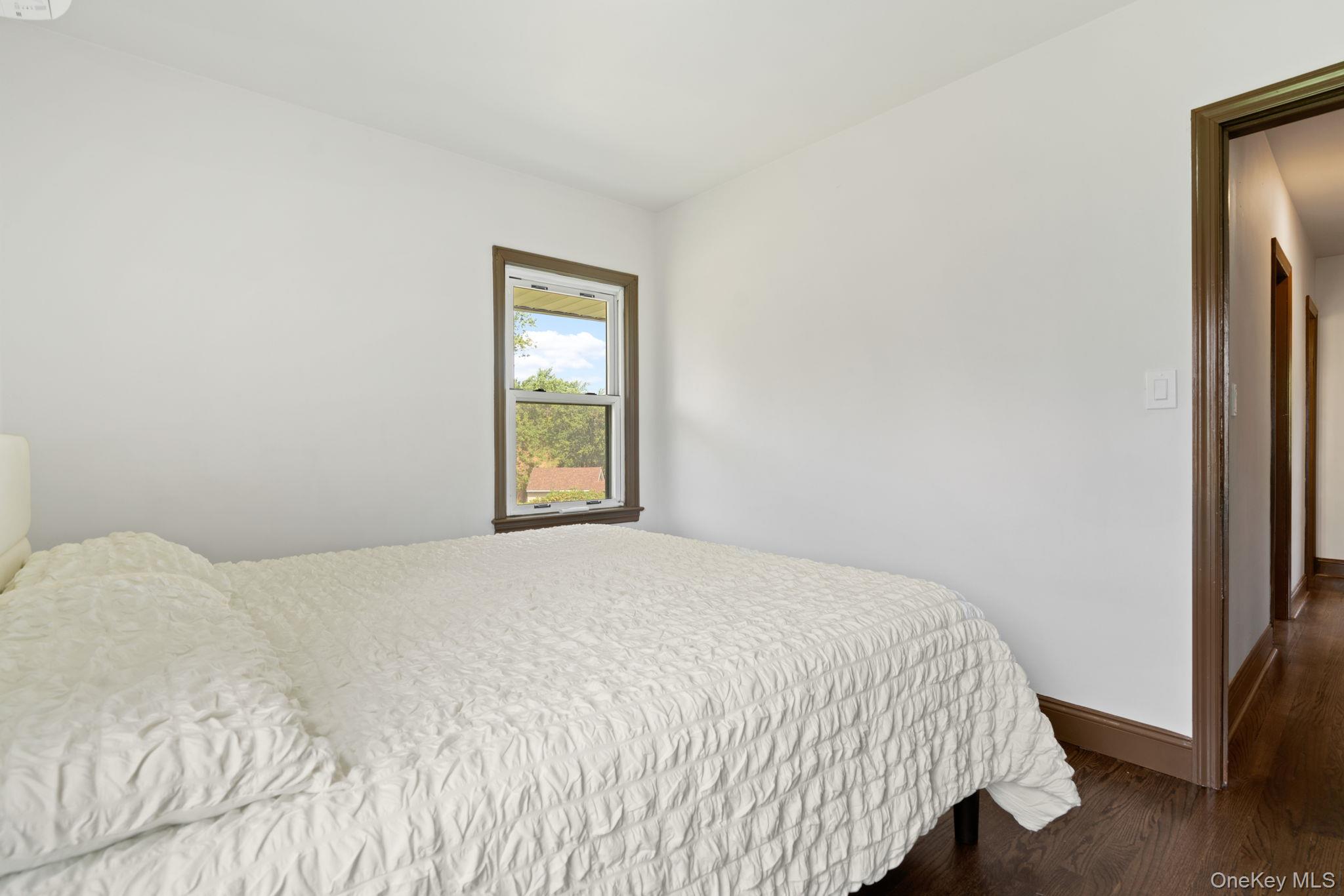 601 Lakeside Road Newburgh, NY 12550 - Photo 22 of 40