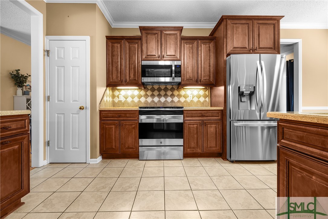 300 Stephanie Avenue Rincon, GA 31326 - Photo 15 of 47 Kitchen
