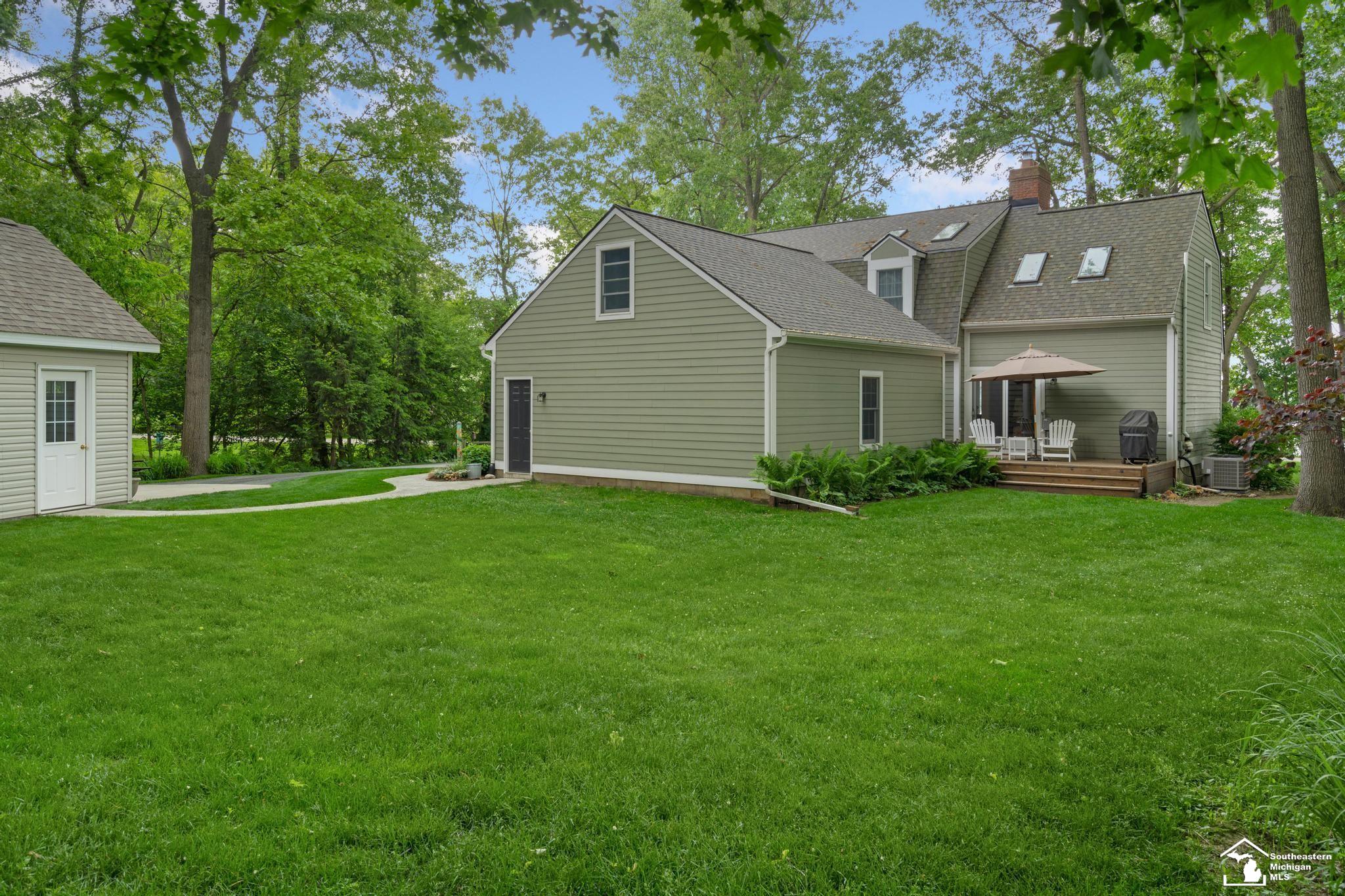 6119 Cowell Road Brighton, MI 48116 - Photo 81 of 99 50177431-7bad0eda-9a84-46c4-b4cb-761ef60ac7e6.JPG
