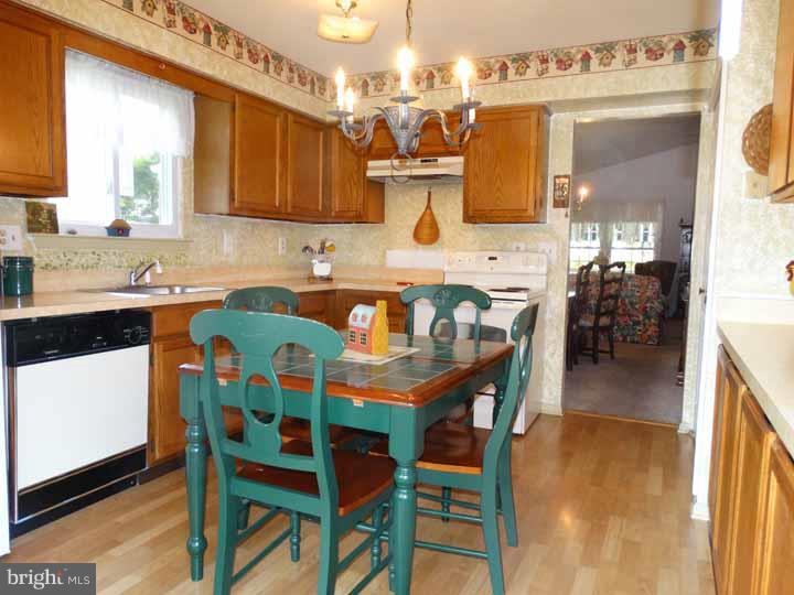 2555 Valley View Road Bensalem, PA 19020 - Photo 8 of 23 Kitchen