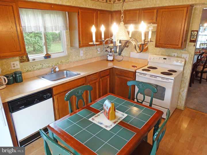 2555 Valley View Road Bensalem, PA 19020 - Photo 9 of 23 Kitchen