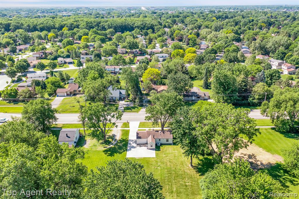 1541 East Wattles Road Troy, MI 48085 - Photo 26 of 32